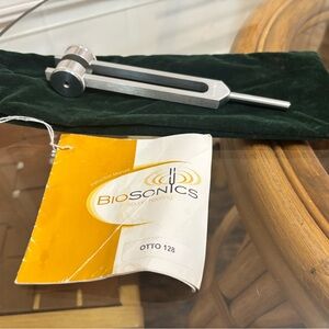 BioSonics Otto 128 Tuning Fork Medical Grade Aluminum w Case & Manual